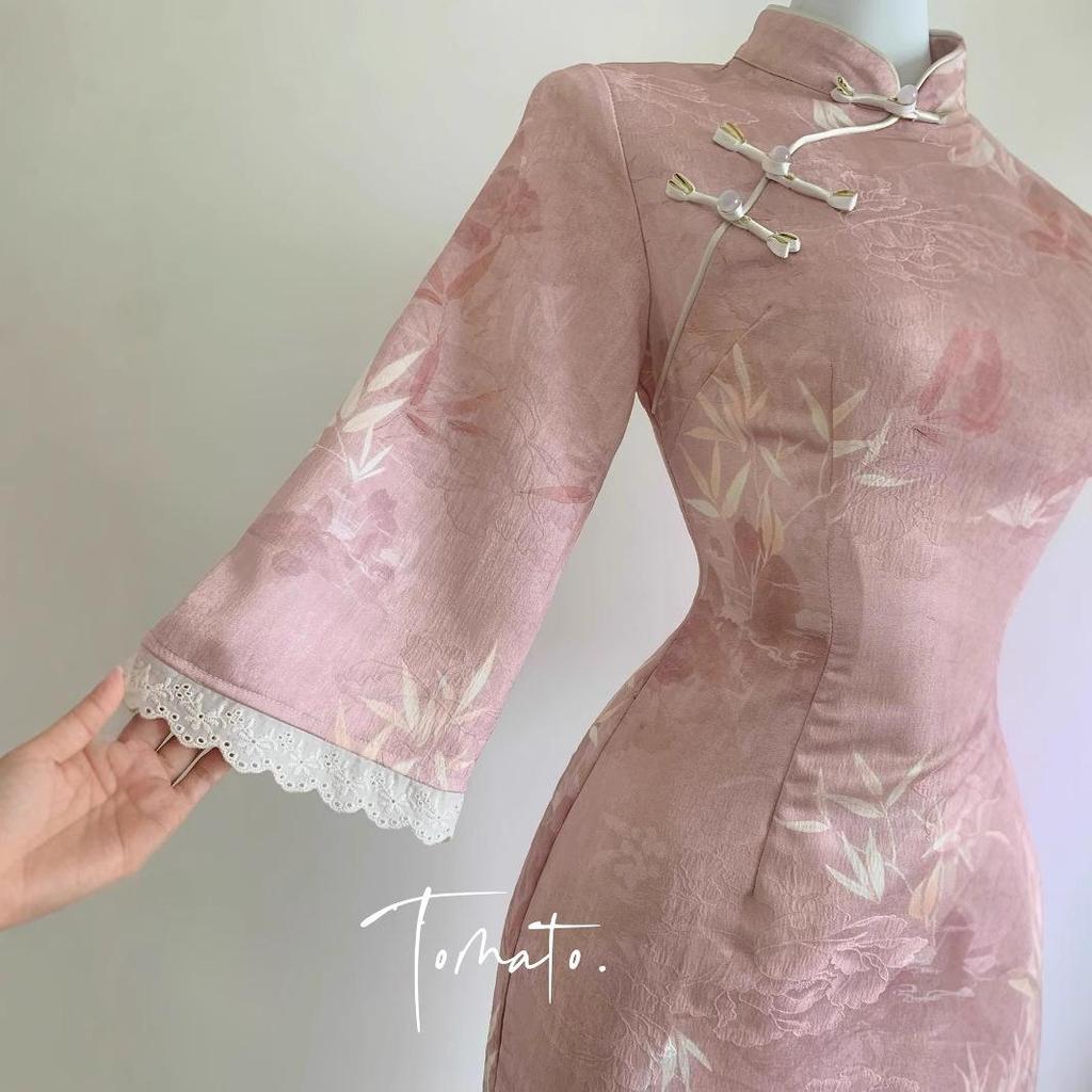 2025 New Pink Jacquard Satin Cheongsam with Large Sleeves - Young Autumn Style