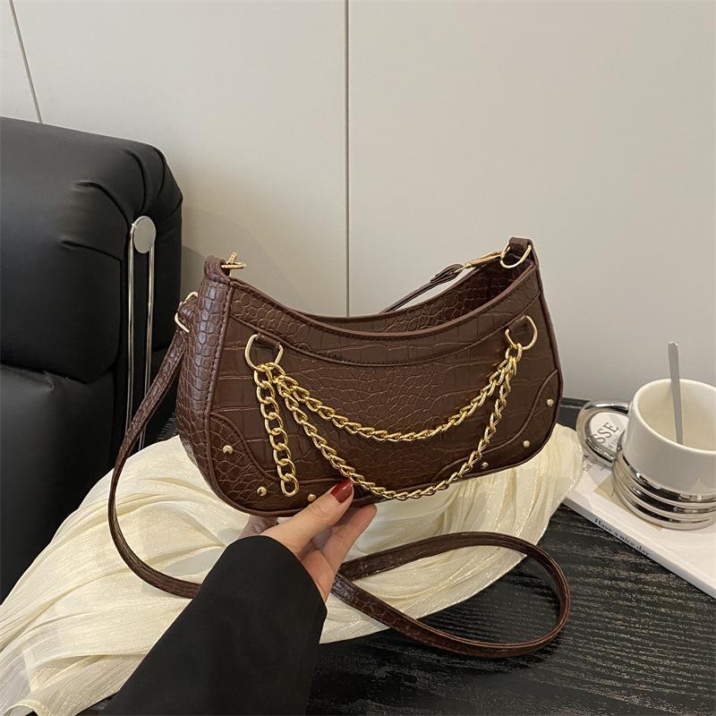 This year, the popular women's chain shoulder women's bag 2025 new Korean version of the versatile foreign style fashion shoulder underarm women's bag