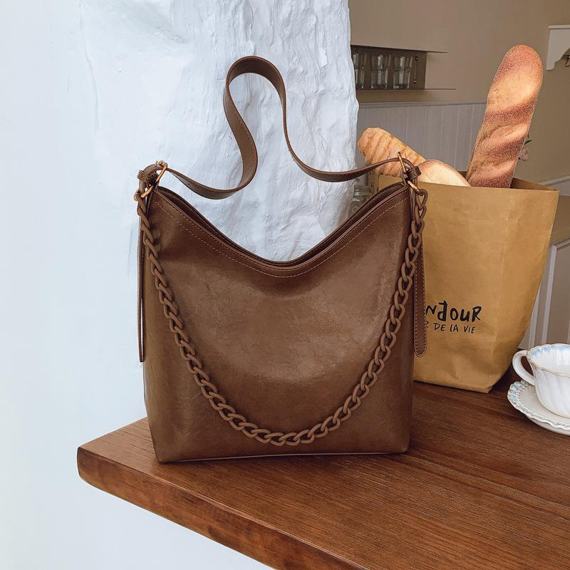 Retro bag women's large capacity 2025 new autumn and winter versatile chain shoulder messenger bag casual commuter tote bag