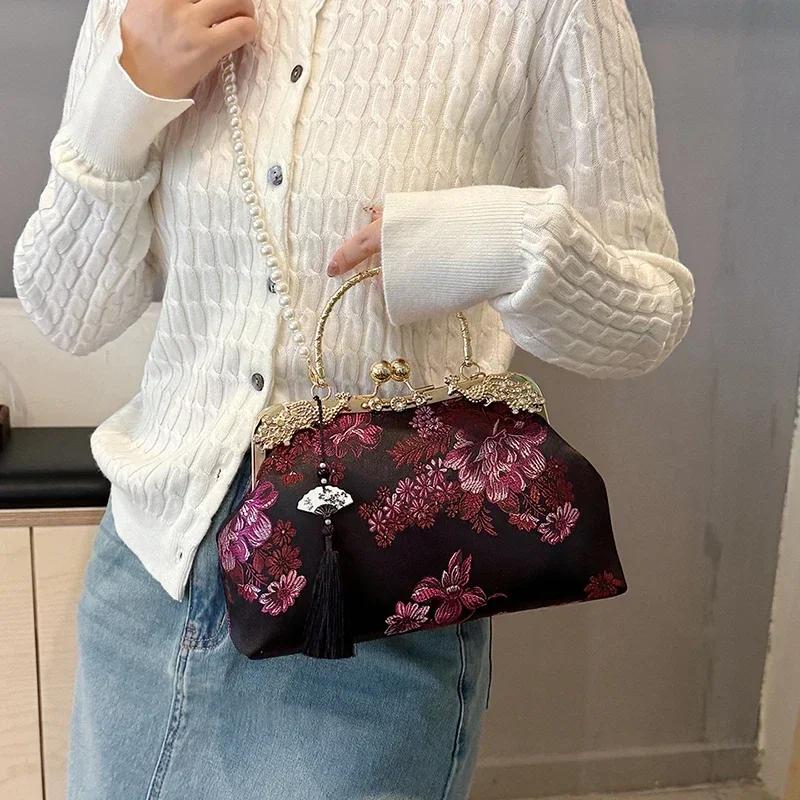 Slik Embroidered Chinese Style Top-Handle Bags Beading Fashiable Women's Bags  Sale 2026 Fashi Tassel Women's Handbag