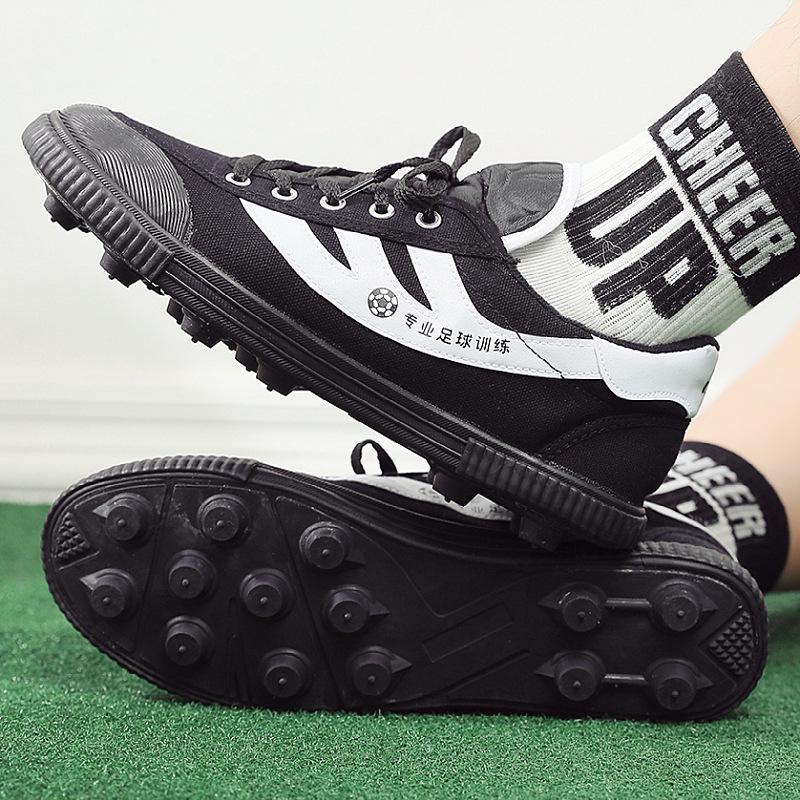 Professional Football Shoes Men Anti-Slip Training Shoes Breathable Canvas Men'S Sneakers Wear-Resistant Men Running Shoes Flats