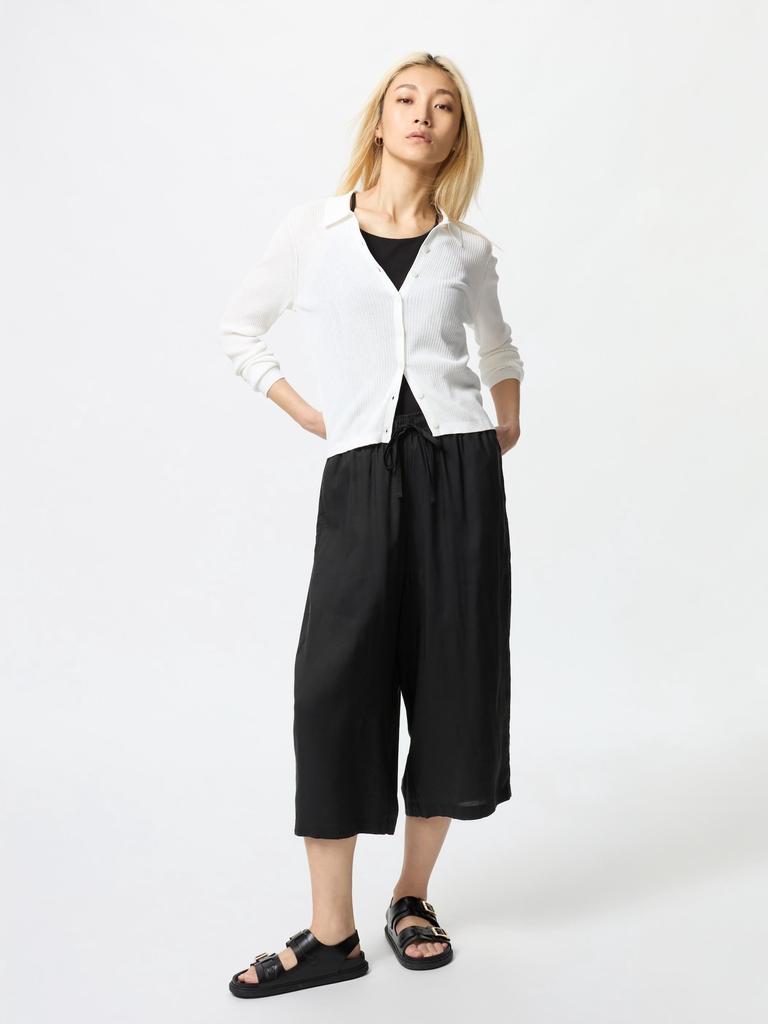 Uniqlo Rayon Relaco Crop Pants  Plain 