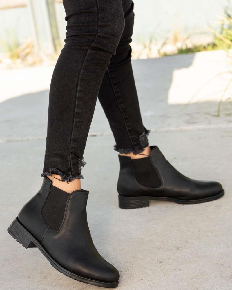 Женские эластичные сапоги на плоской подошве Lessi купить недорого ...