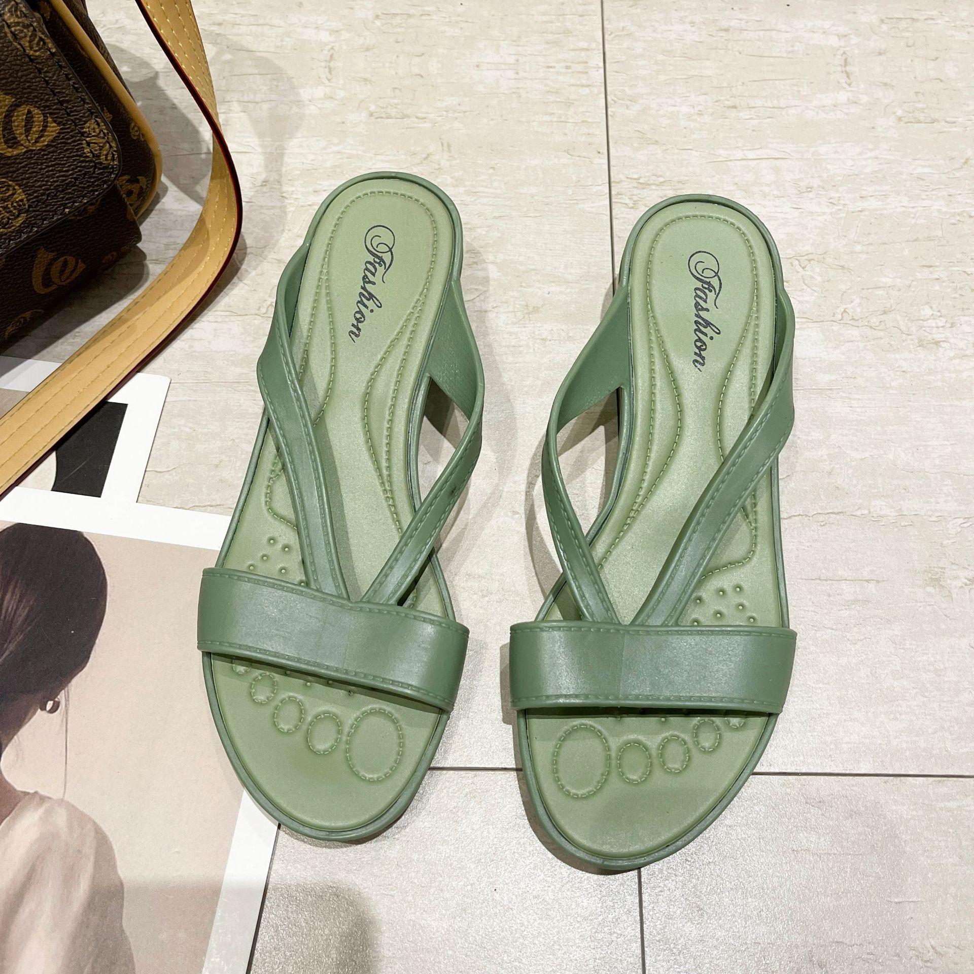 

Тапочки женские 2025 года, новая летняя одежда на плоской подошве, женские классные тапочки, повседневные полутапочки, пляжная обувь 40 зелёный