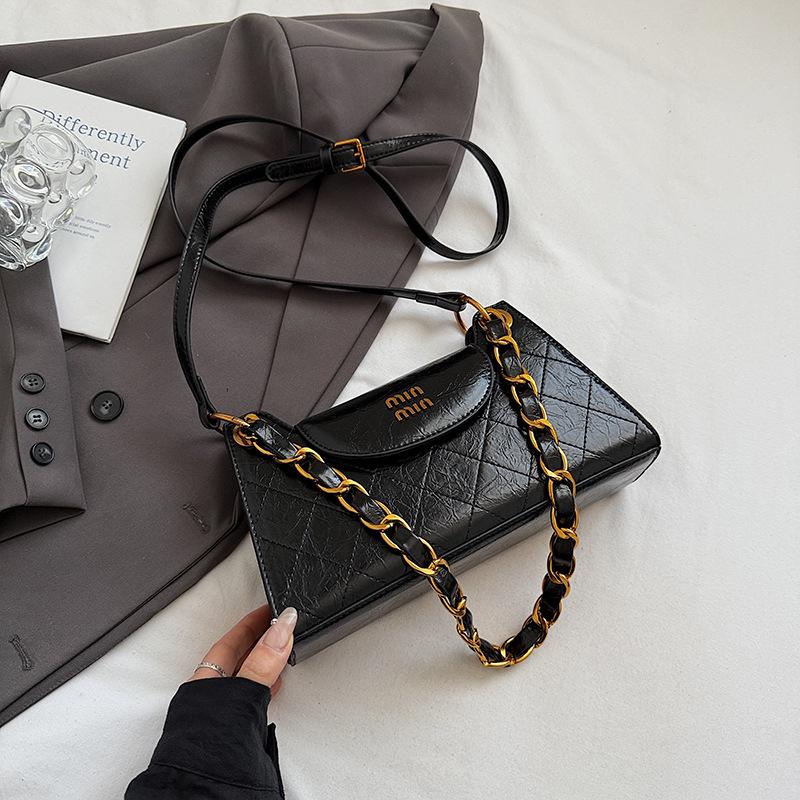 

Корейская версия модной личности, модная сумка-багет на цепочке большой вместимости, лето 2025, новая темпераментная простая женская сумка чёрный