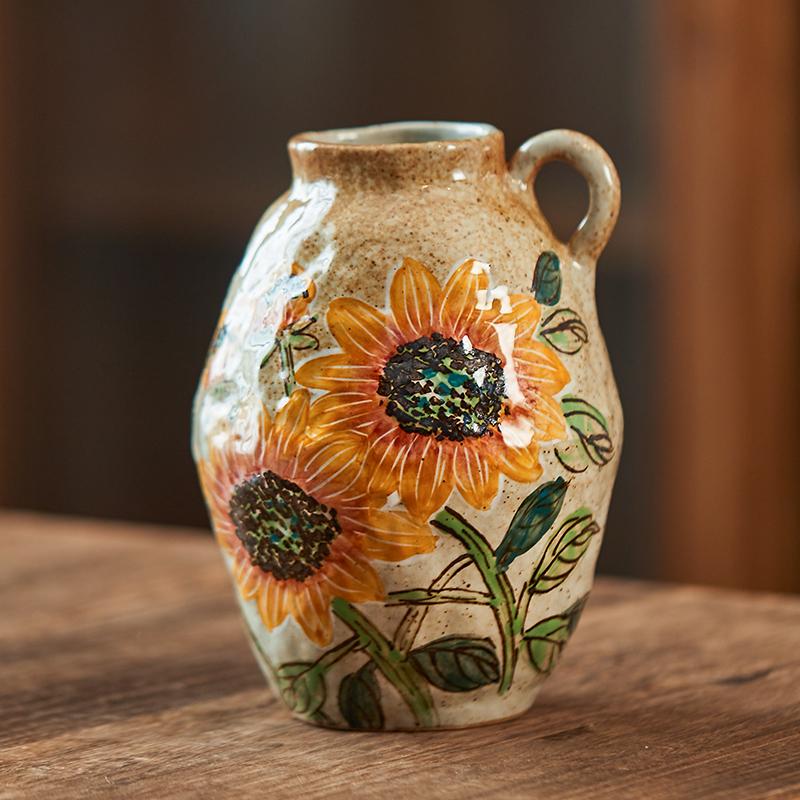 Valley Ceramic Vase: Japanese Retro Hand-Painted Single-Eared Sunflower Pot for Living Room Flower Arrangements