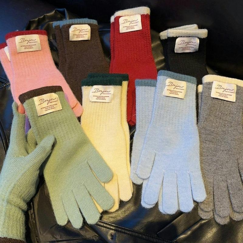 Contrasting color small standard knitted gloves for women, warm and cold-proof for riding in winter, dew fingers can touch the screen