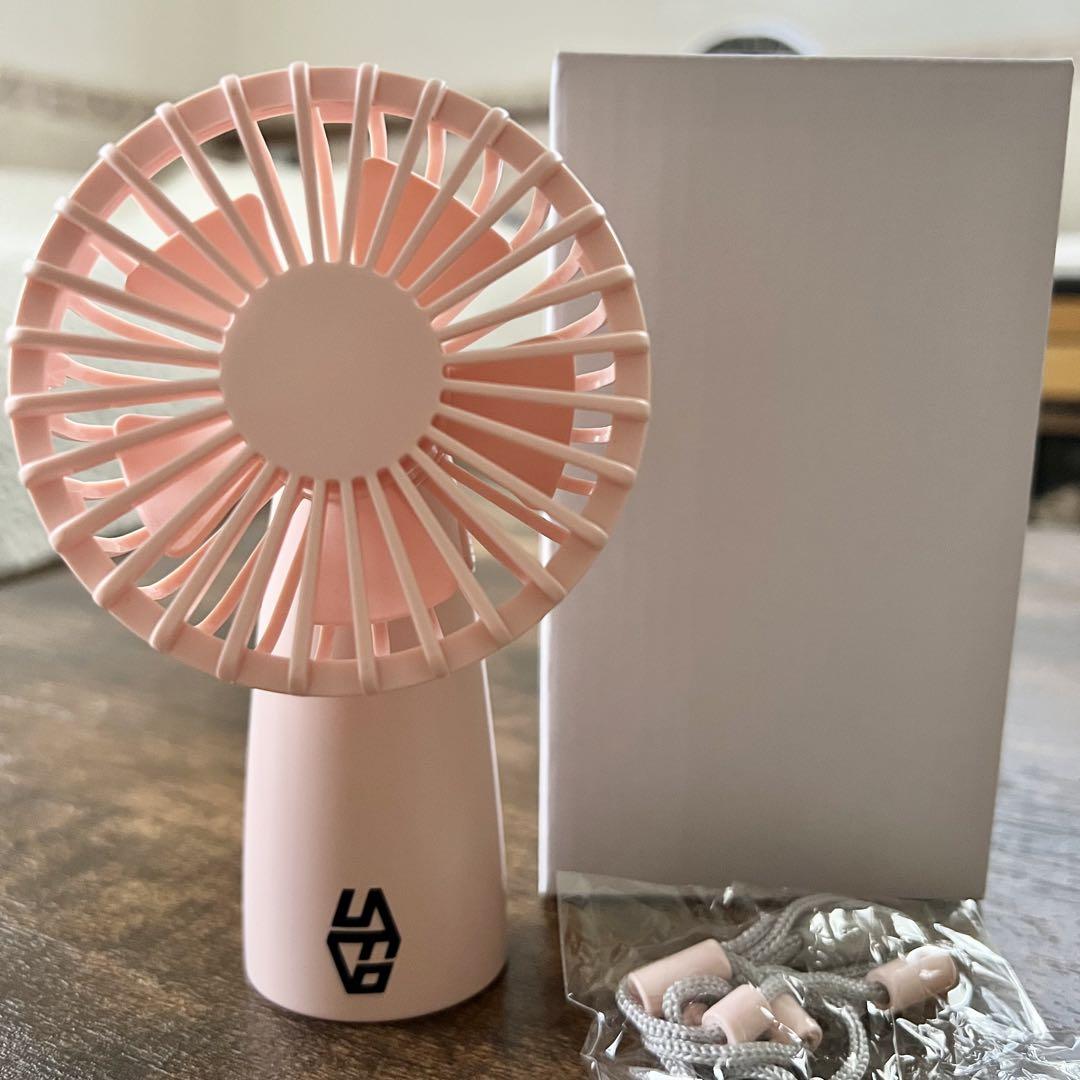 

[USED] SF9 Handy Fan