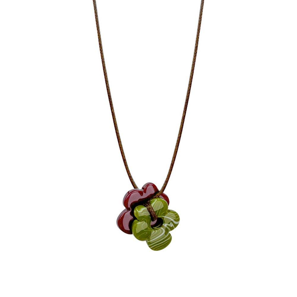 Unbalanced Daisy Pendant String Necklace
