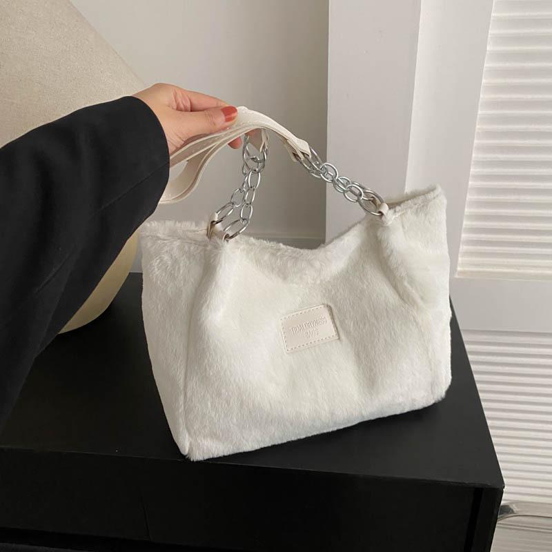 

Большая вместительная сумка женская зимняя 2024 новая корейская версия нишевая сумка Mao Mao class commuder bag повседневная сумка через плечо белый