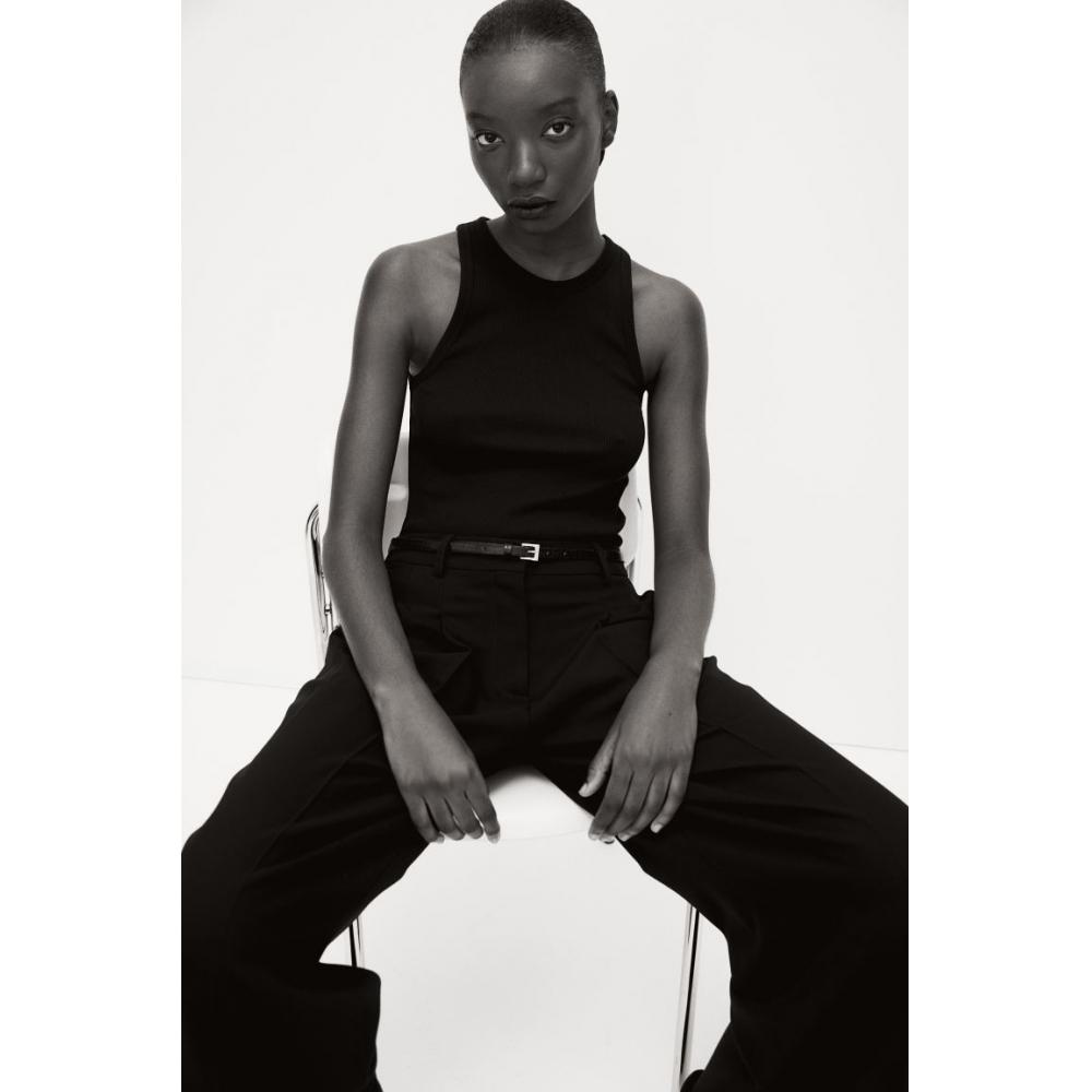 

Топ без рукавов из смесового шелка HM черный