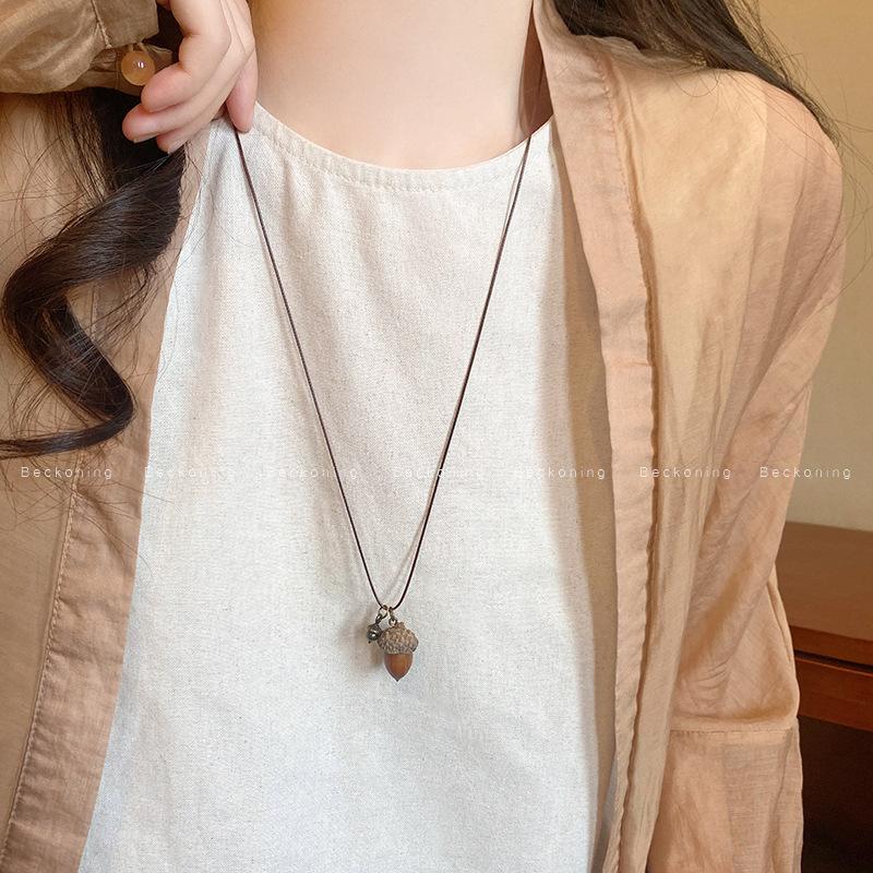 New Chinese Retro Popular Ethnic Style Necklace Women's Versatile Niche Long Sweater Chain High-end Simple Accessories