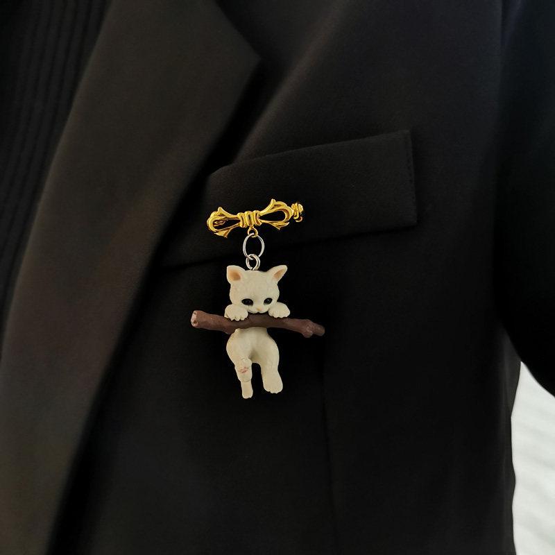Bow Kitten Brooch: Women's Unique Dog Biting Socks & Pillow Accessories Pin