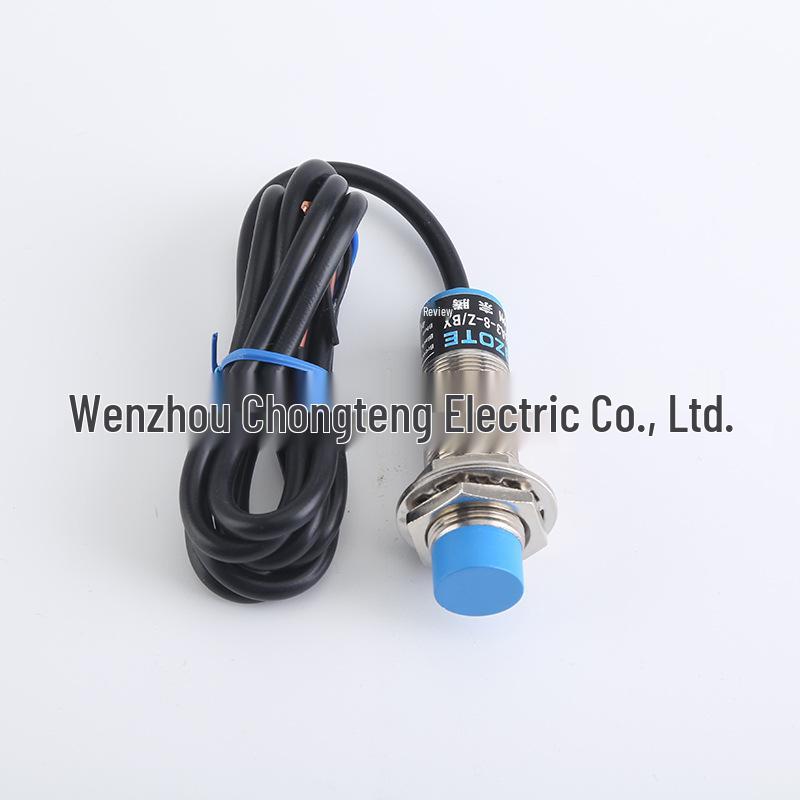 Metal Sensing Inductive Proximity Switch LJ18A3-8-Z/BX, 24V DC Three-Wire, Normally Open