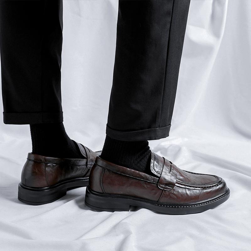 Herrenschuhe aus echtem Leder Outdoor Casual Italienische Herren Atmungsaktive Büroschuhe Herren Designer Slipper Fahrschuhe Herren Mokassins