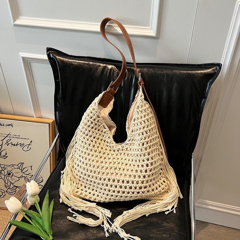 

Large capacity hollow woven bag women s new summer casual versatile shoulder messenger tote bag