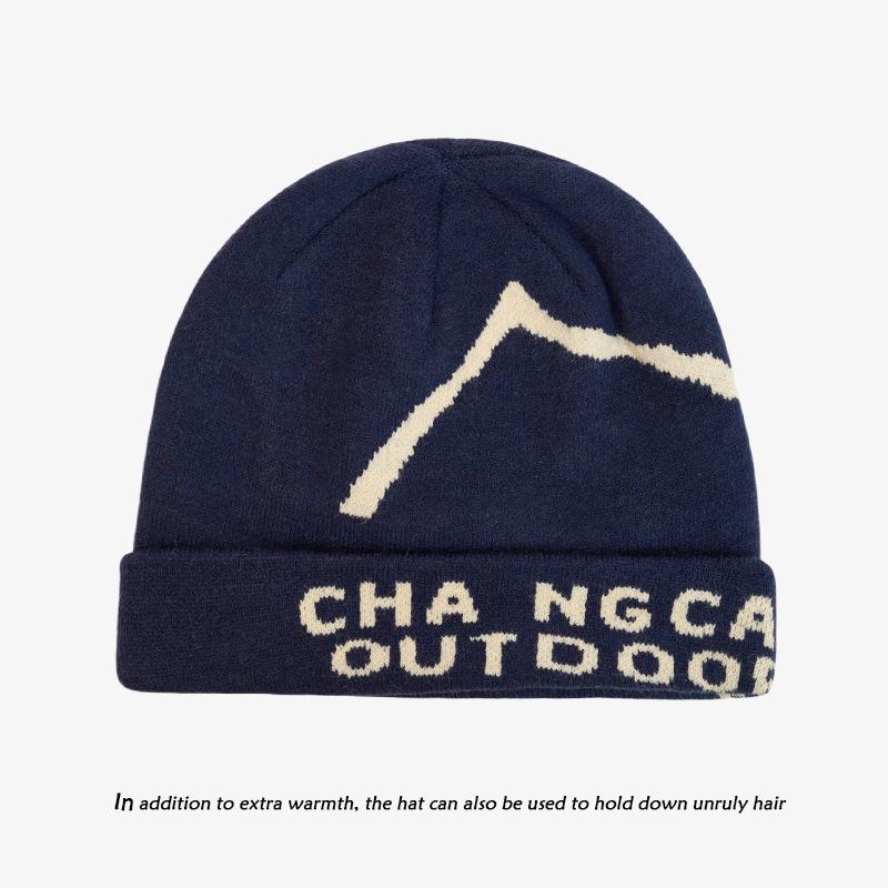 Mountain-style beanie for men, suitable for autumn outdoor hiking and mountaineering, knitted hat with a large head circumference, loose fit, and