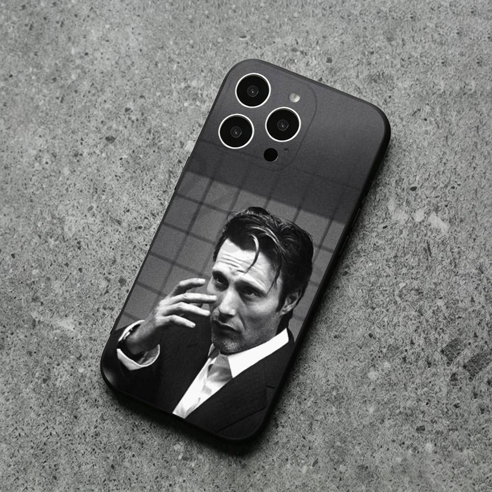 Mads M-Mikkelsen Phone Case for iPhone 17 Air 16 14 15 11 12 13 Pro Max 7 6 15 16 Plus 16E Shockproof Cover