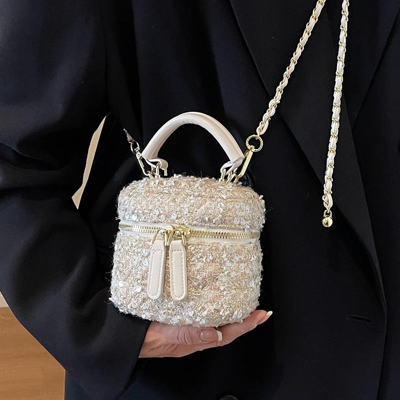 Trendy New Products, Sweet, Small Fragrance, Gentle Feeling, Portable Box, Bag, Fashionable Versatile Chain, Knitted Messenger Women's Bag