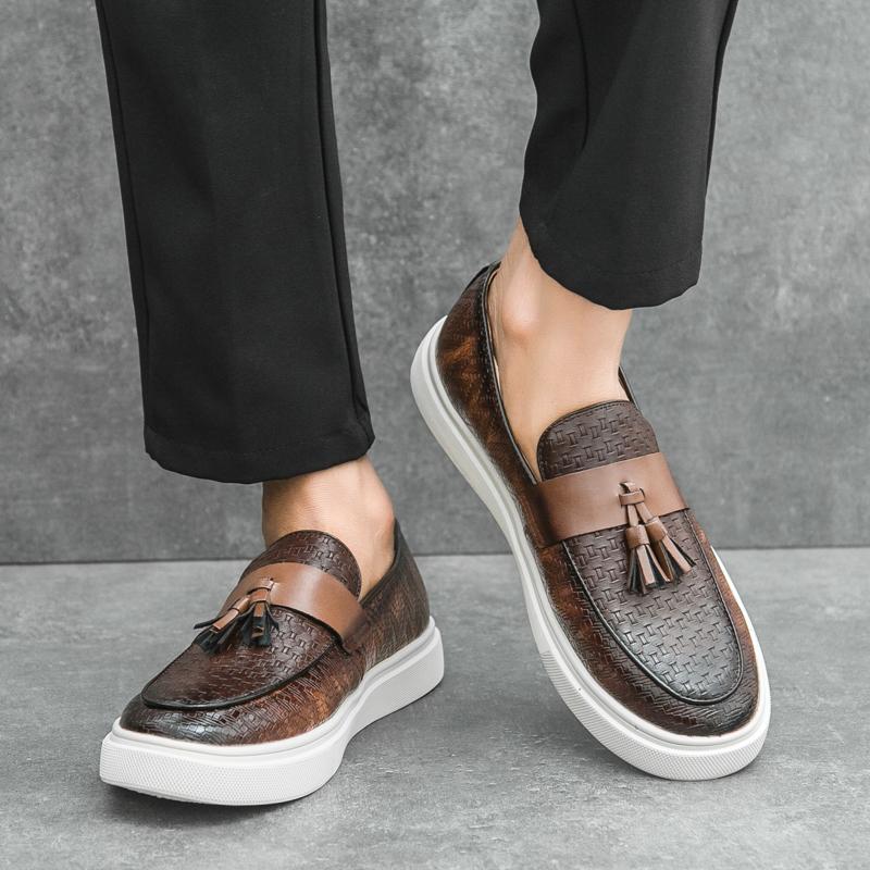 Fashion Classic Mens Loafers Men Fashion Outdoor Walking Shoe New Mens Slip on Shoes  New Arrival Flats All-match Men Casual Footwear