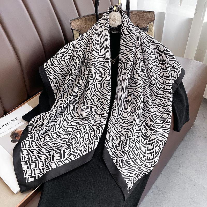 New European and American Twill Large Scarf Scarf Scarf Scarf Vacation Scarf for Women Beach Towel Multifunctional Sun Protection for Women