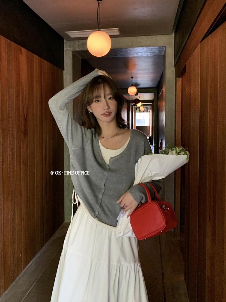 Two-Piece Knitwear: Versatile Korean Long Sleeve Color Block T-Shirt for Early Autumn Women