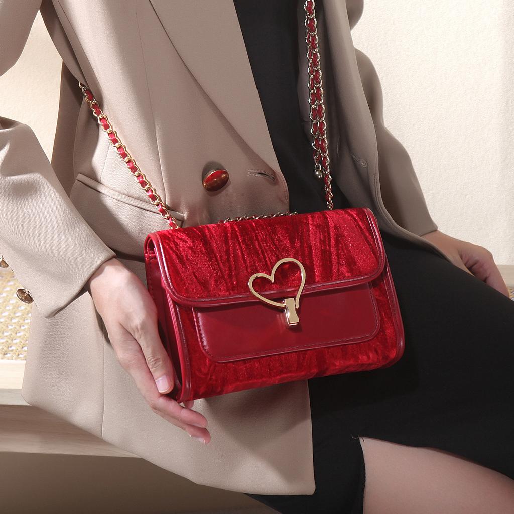 2024 Summer New Niche Valentine's Day Gift for Girlfriend: Single-Shoulder Underarm Bag with High-End Chain, Crossbody Small Square Bag