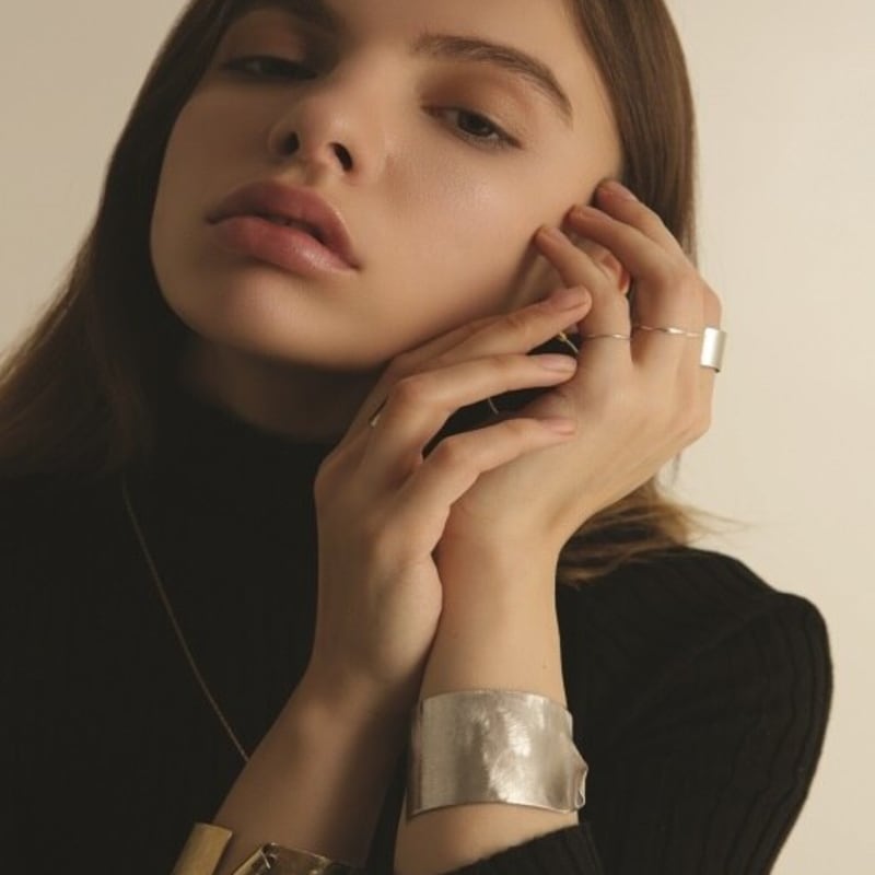 

J.Gracelet Antique Metal Bold Silver Bracelet Silver