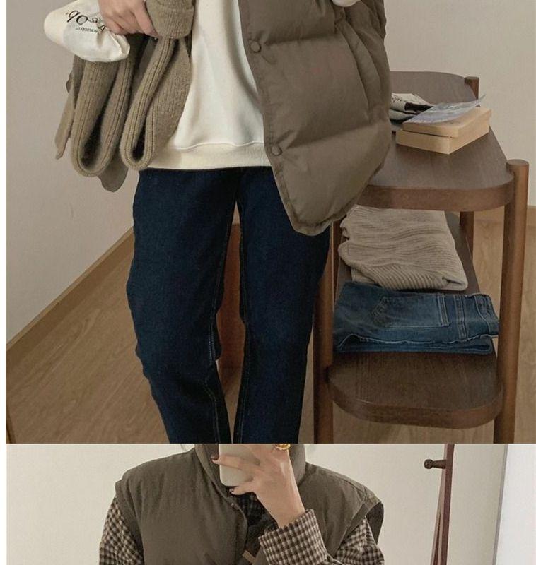 Women's Short Down Vest - 2025 Korean Style, Loose Fit, Sleeveless Jacket for Autumn & Winter