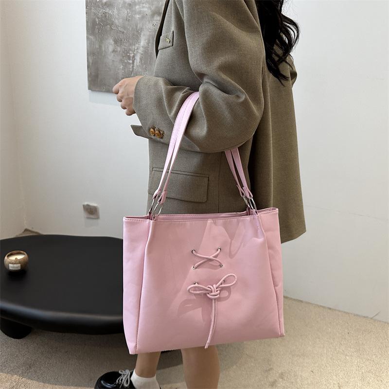 Underarm Handbag Large Capacity Personality Fashion Simple 2025 New Sweet Bow Commuter Shoulder Tote Bag
