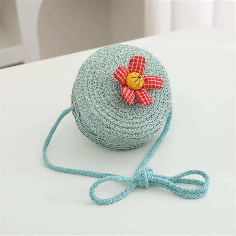 Children's Straw Woven Crossbody Bag - Small Girl's Phone and Coin Purse for Summer Outings and Seaside Trips