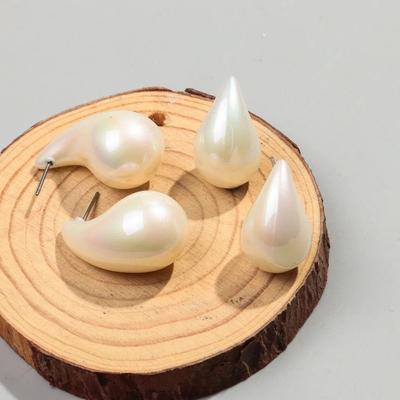 Geometrische Wassertropfen Ohrstecker Koreanischer Stil Legierung Dicke Ohrstecker Schmuckzubehör Mode Design Perlen Ohrring Hochzeit