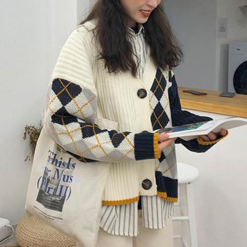 Dámská volná pletená svetrová bunda s diamantovou špičkou v kontrastní barvě