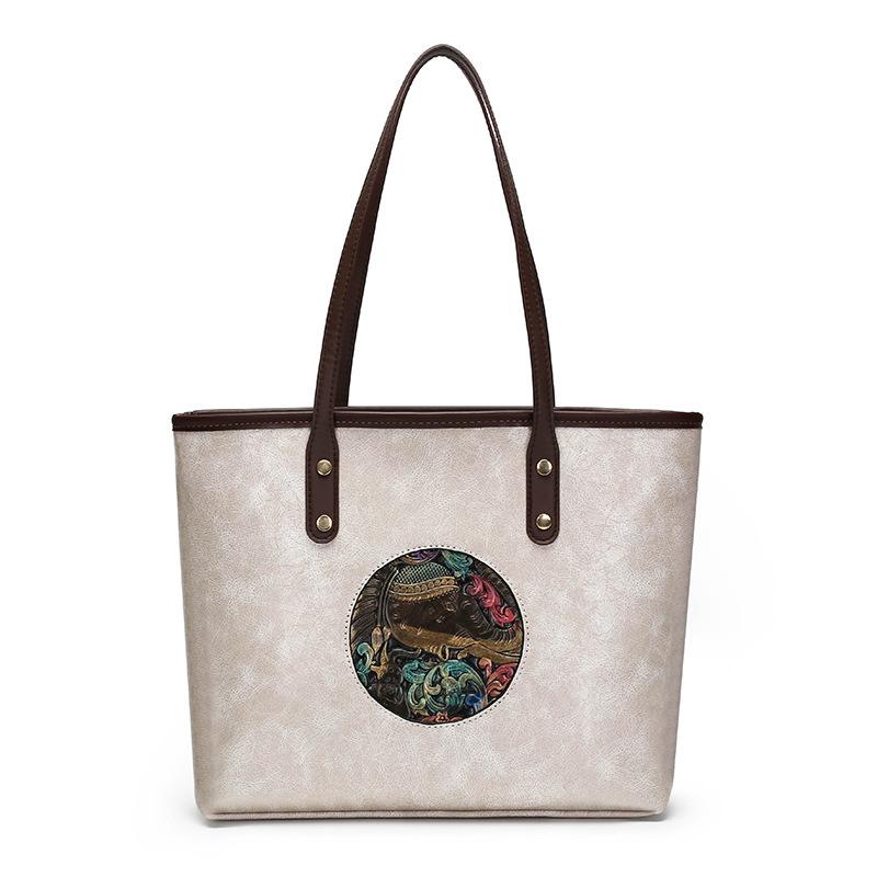 Ethnic style printed exquisite handbag women s bag new retro commuting large capacity high-end shoulder bag underarm bag белый 2440₽