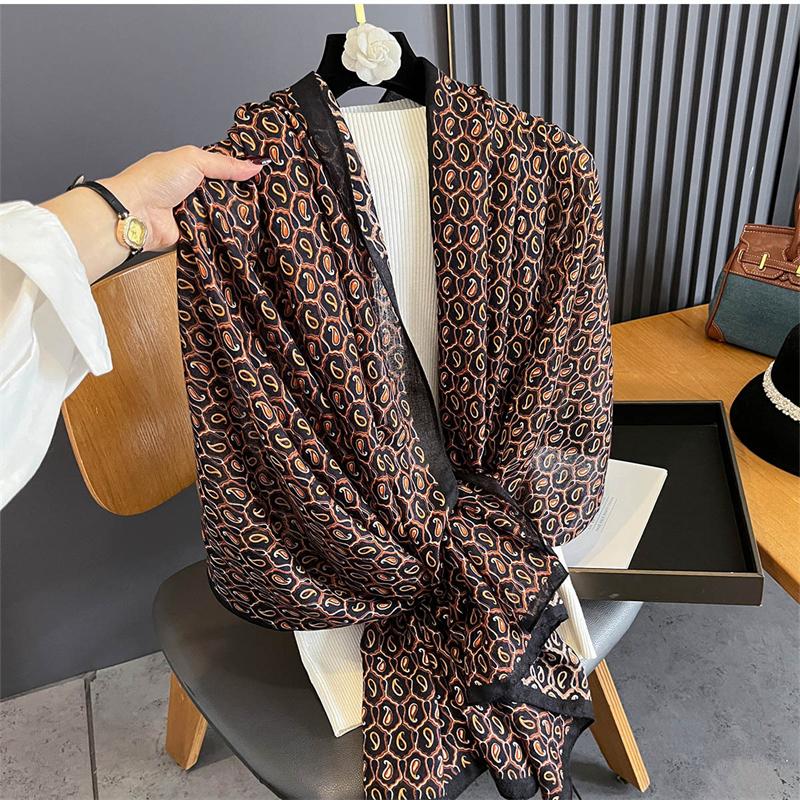 New Spring Women Cotton Scarf Beach Hijab Shawls and Wraps  Luxury Brand Flower Female Foulard Echarpe Designer Bandana