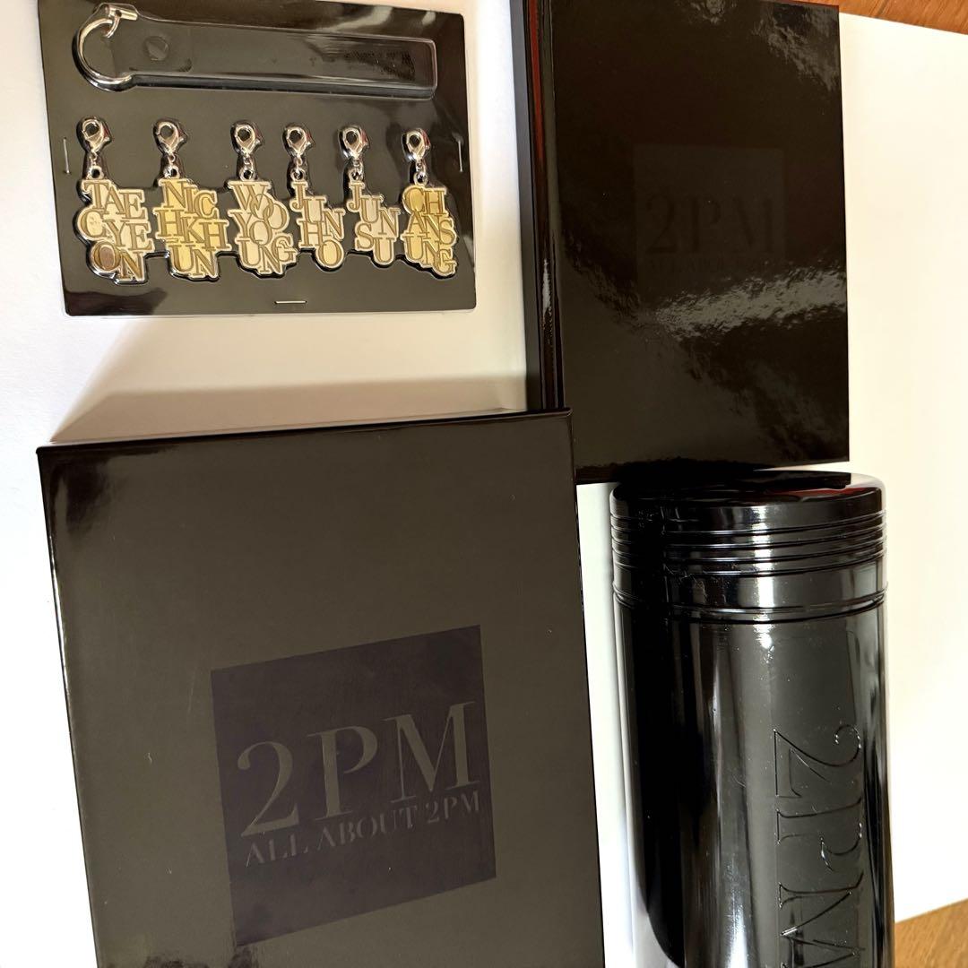 

[Б/У] Редкий DVD ALL ABOUT 2PM в комплекте, лимитированная футболка с брелоком