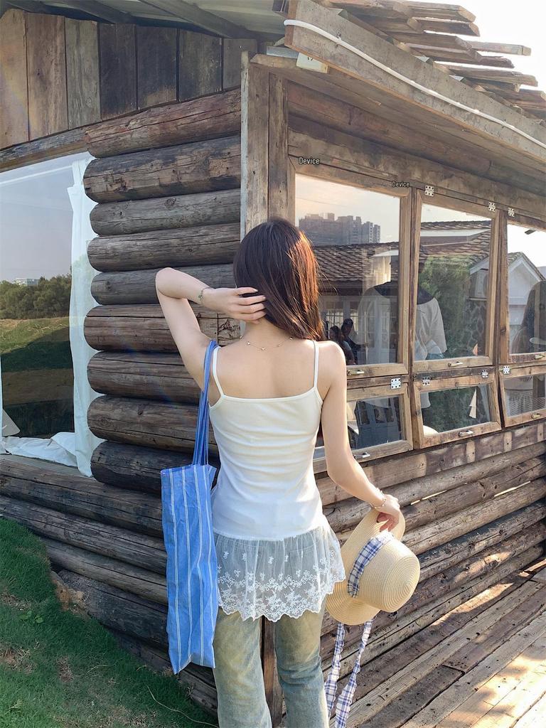 2026 Frühling/Sommer Koreanischer Stil Schlankes Spitzen-Patchwork-Camisole-Tanktop