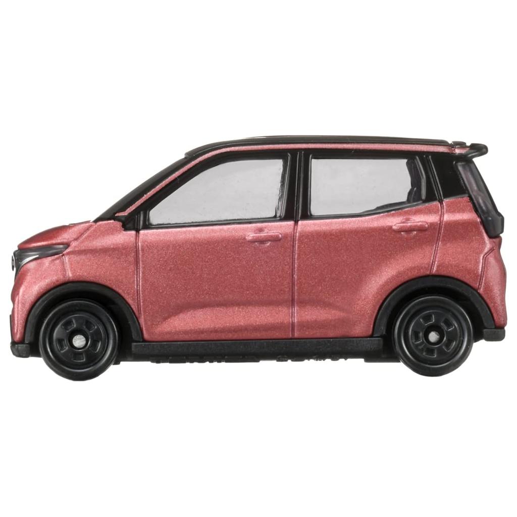 TAKARA TOMY Tomica 8 Nissan Sakura Miniature Car Toy for Ages 3 and Up No. (Blister Packaging)