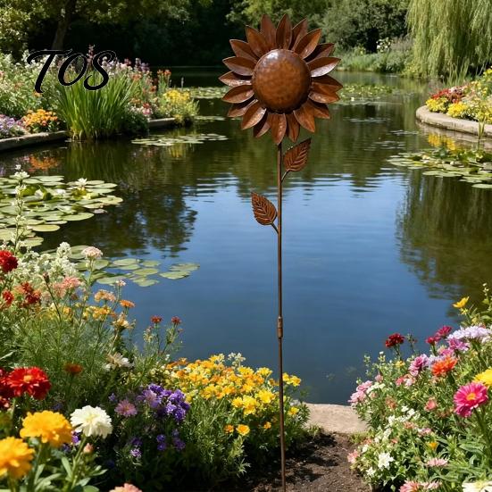 Artistic Sunflower Garden Decor Metal Stake, Retro Rusty Flower Sculpture, Rustic Outdoor Decorations Ornament for Yard Patio Lawn Decoration
