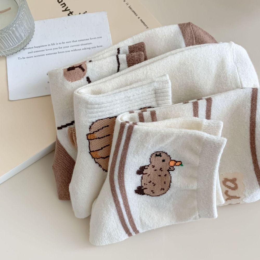 Letter Cotton Ankle Socks Stripe Women's Cartoon Socks Cute Capybara Short Tube Socks  Lady