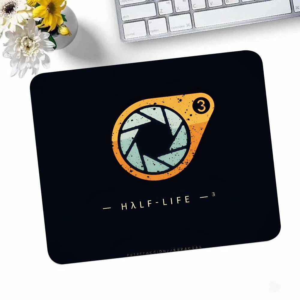 Game Half-Life Mousepad Small LockEdge Mouse Pad For Gamers Computer Desk Pad Rectangular Anti-slip Rubber