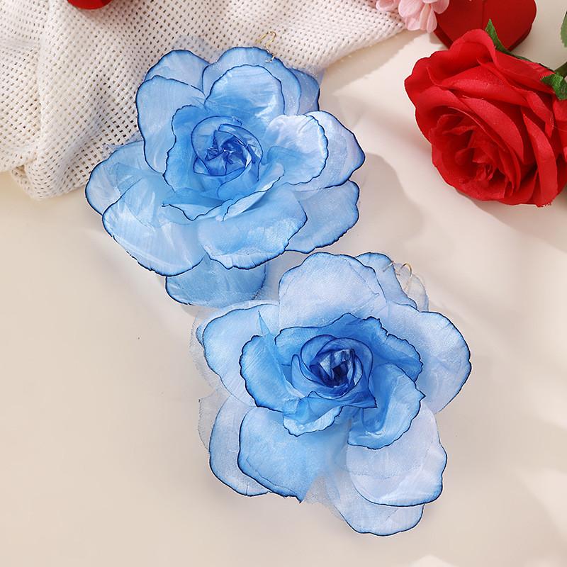

Vintage Style Metal Flower Dangle Earrings With Electroplated Finish For Women синий