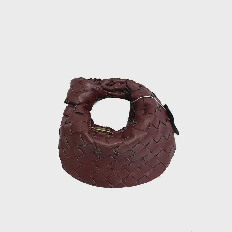 Ručně vyráběné dámské mini knedlíčkové taštičky - elegantní ručně tkaný design croissantu
