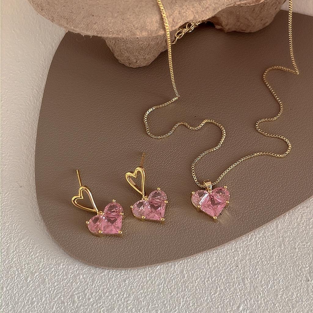 Conjunto de 3 Pares de Brincos e Colares com Pingentes de Coração Zircônia Cristal Rosa Tendência Y2k para Mulheres Coração Elegante Exquisito Joia de Festa