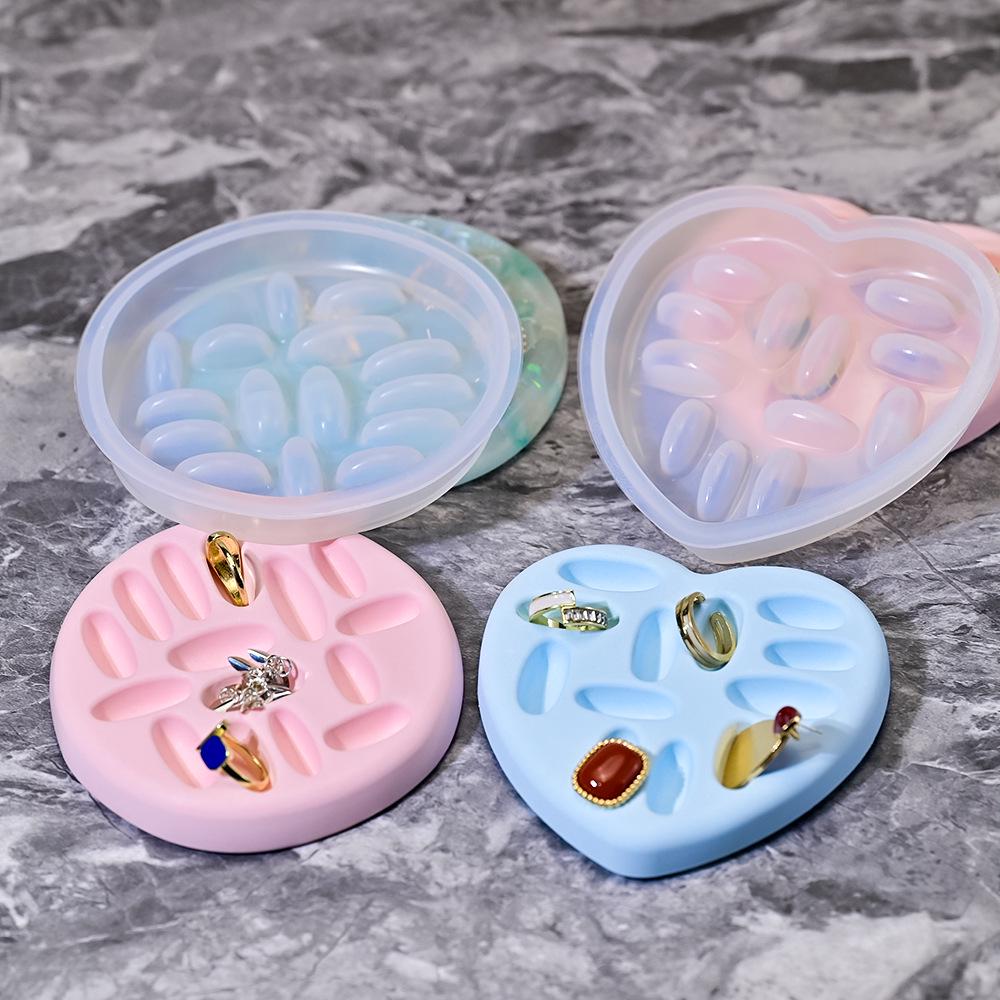 DIY Silicone Mold for Round and Heart-Shaped Jewelry Storage Trays - Crystal Epoxy Ring Organizer