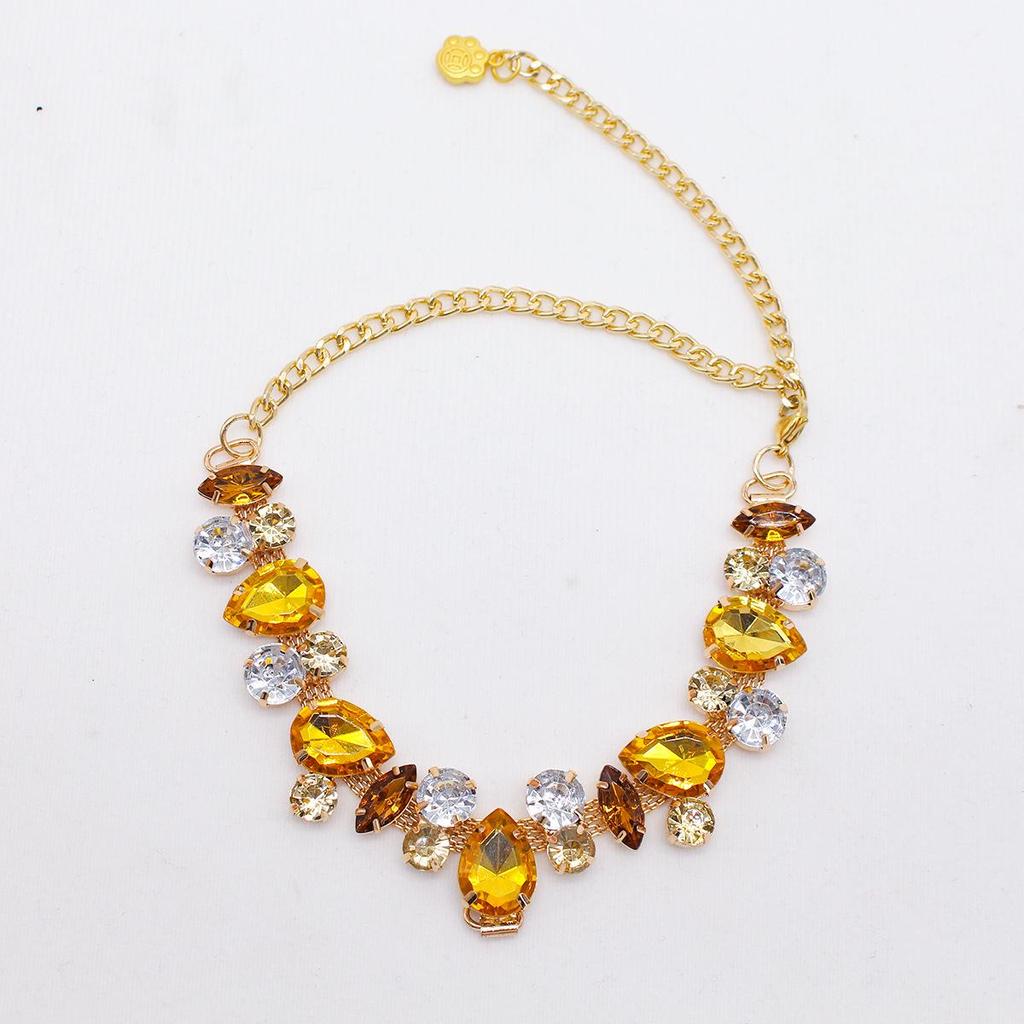 Princess Gem Pearl Necklace: Diamond Pet Collar for Cats and Dogs, Ideal for Weddings, Birthdays, and Photography.