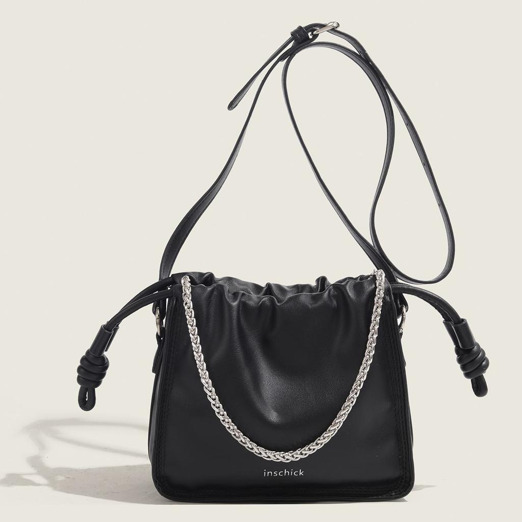 Niche Design Bag New Fashion High-end Pleated Shoulder Bag Versatile Summer Popular Messenger Bag Black