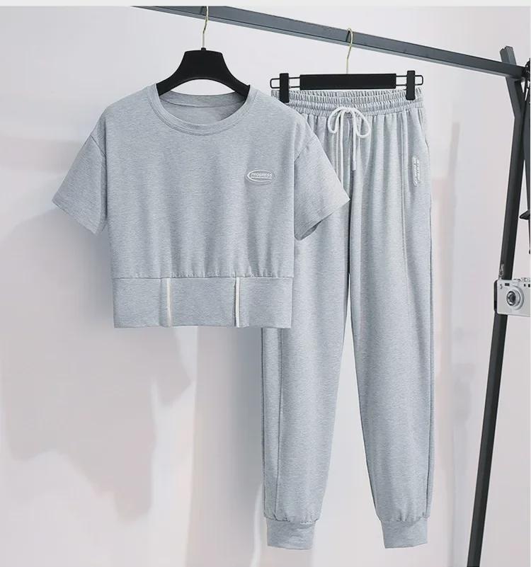 Women's 2025 Summer Casual Two-Piece Set: Short-Sleeved Loose Top & Nine-Point Pants