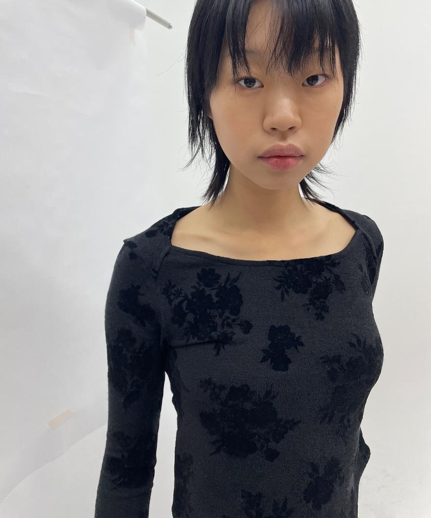 SAKK Flower Flocking Knit Top Flower Menace (Black)
