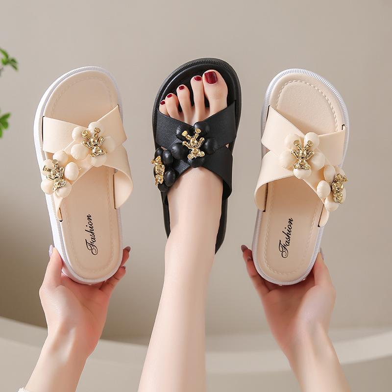 Fashion Slippers Women's Indoor Home Summer Outdoor Wear Non-slip Thick Bottom Wear-resistant Cute Bear Sandals